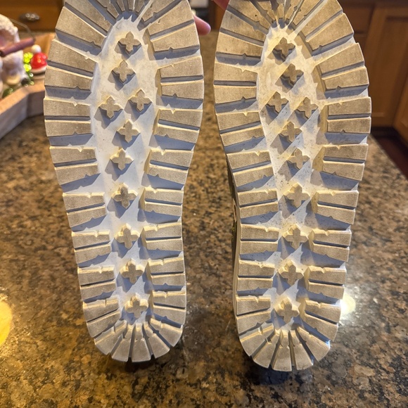 Halogen 9.5 Women's Halogen Teagen Sneakers Platform Floral Leather Shoes - Picture 4 of 9